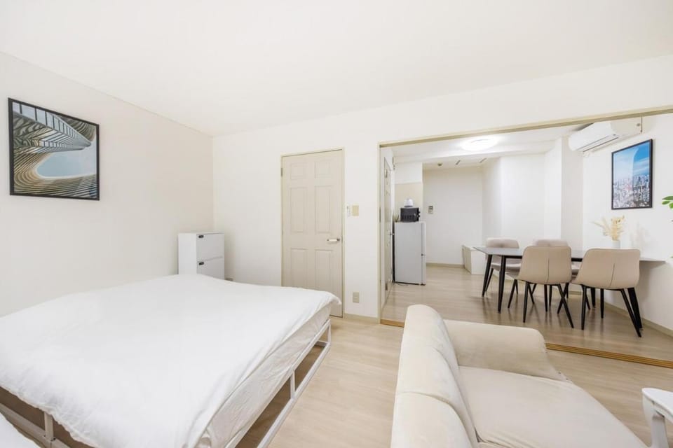 駅から徒歩1分 巣鴨駅 最大4名 無料wifi 45平米で広いお部屋 Apartment in Japan