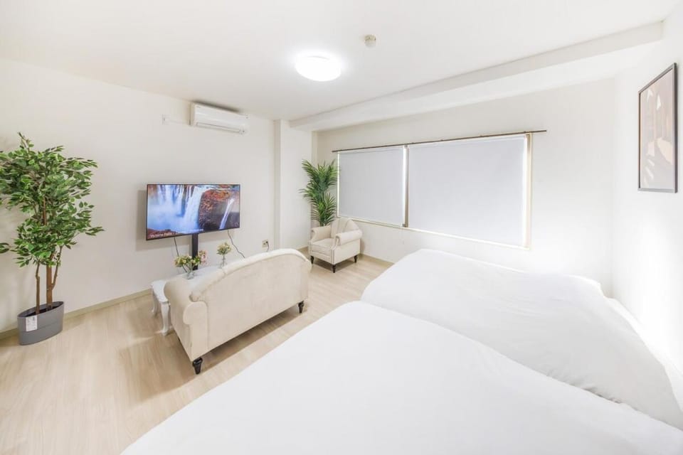 駅から徒歩1分 巣鴨駅 最大4名 無料wifi 45平米で広いお部屋 Apartment in Japan