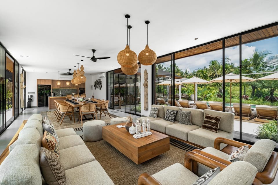 Property building, Living room, Seating area, Dining area