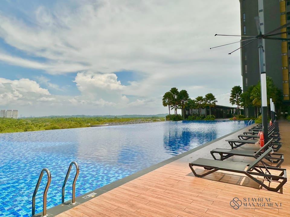 Swimming pool, sunbed