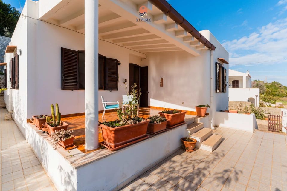 Villa Miramar by Vivimy Villa in Apulia