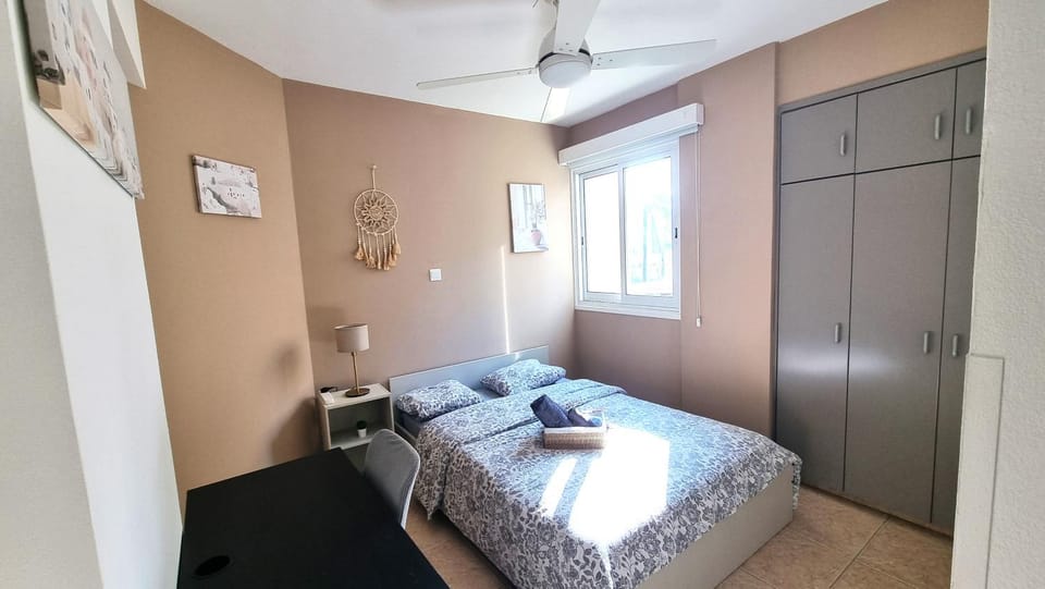 Bed, Photo of the whole room, Bedroom, towels, wardrobe