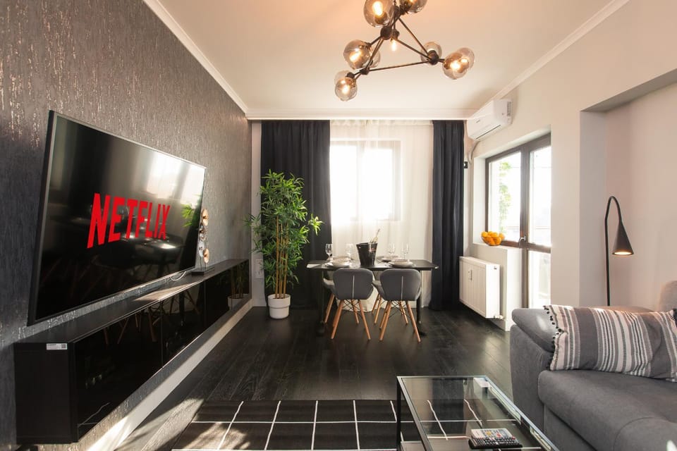 TV and multimedia, Living room, Photo of the whole room, Seating area