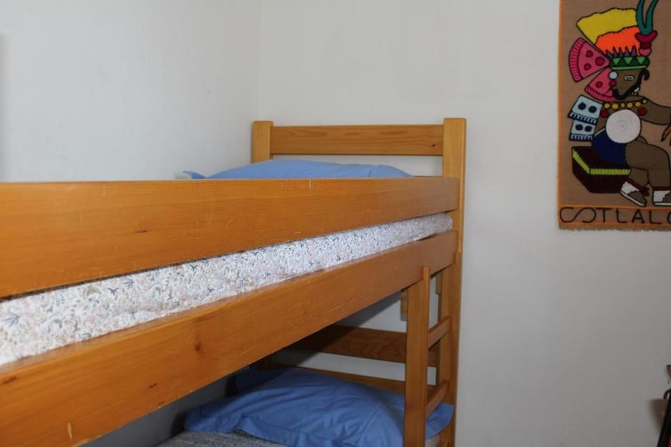 bunk bed