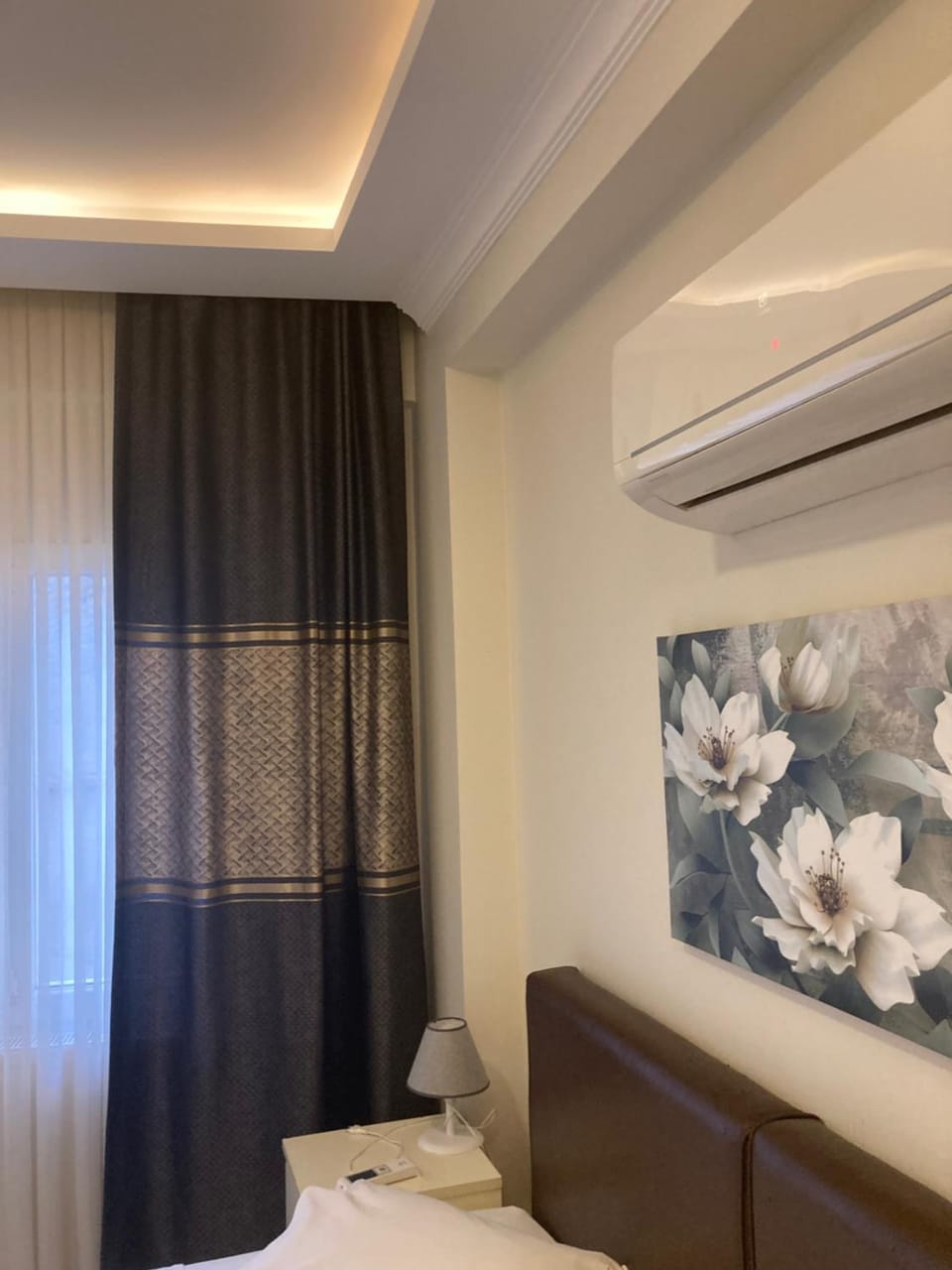 Bed, Bedroom, air conditioner