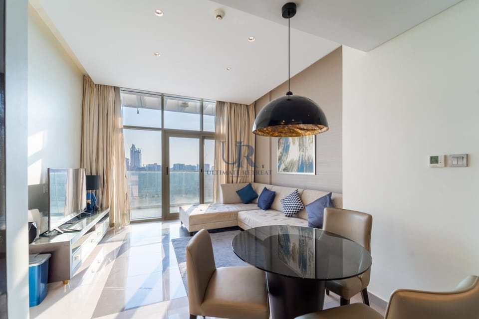 Communal lounge/ TV room, TV and multimedia, Living room, Seating area, Evening entertainment