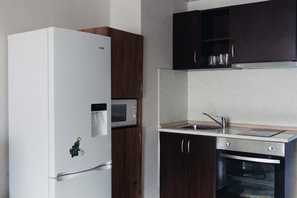 Kitchen or kitchenette, oven, stove
