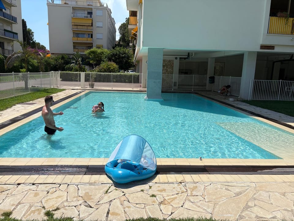 Day, People, Pool view, Swimming pool, group of guests, sunbed