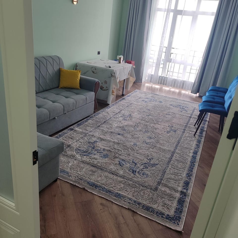 Bed, Photo of the whole room, Seating area