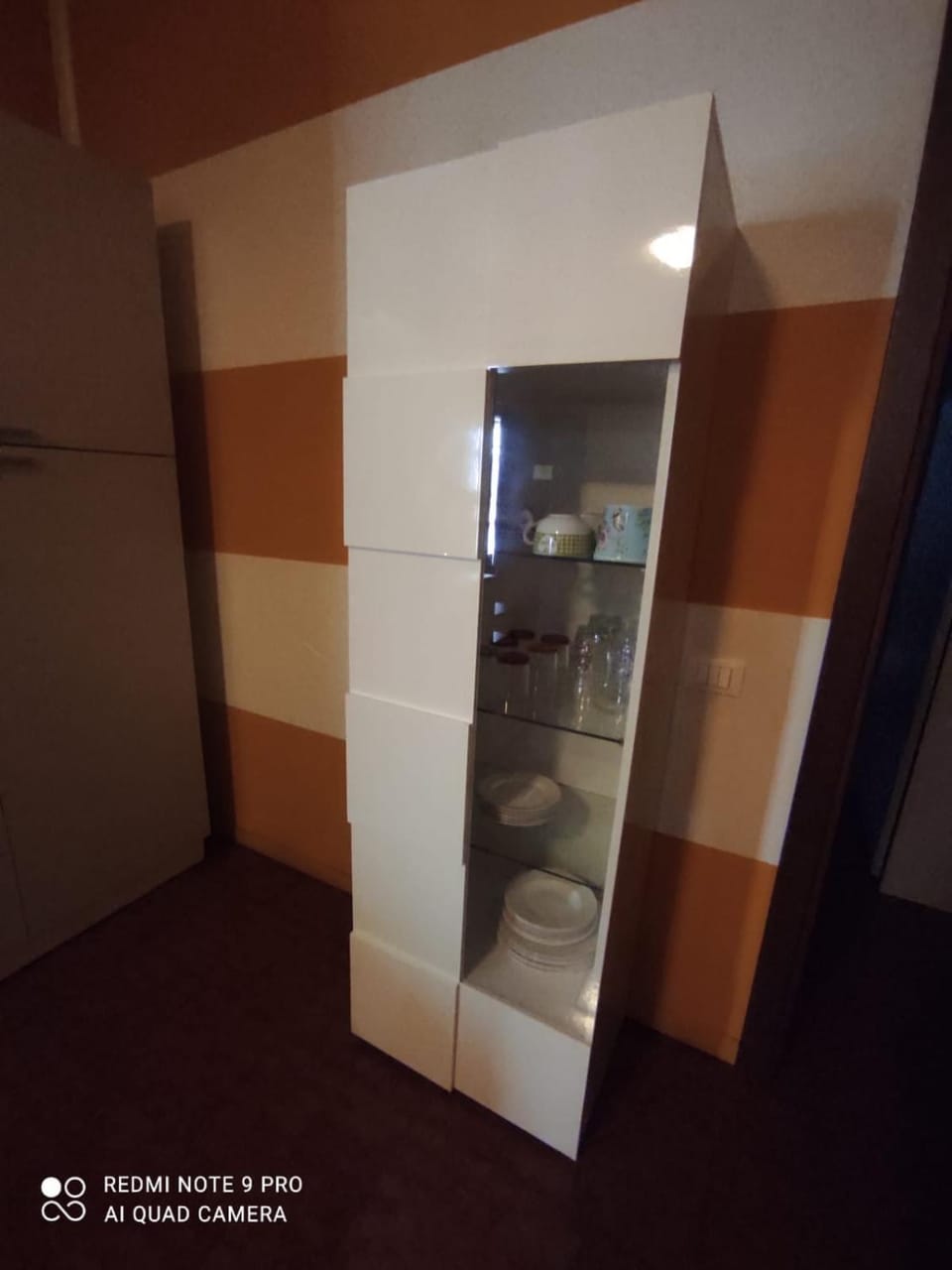 Kitchen or kitchenette, minibar, oven, wardrobe