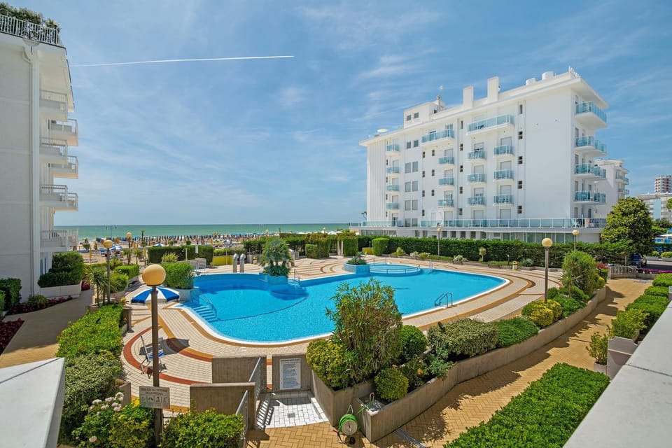 Property building, Swimming pool