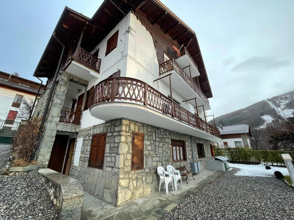 Artemisia Apartment in Bardonecchia