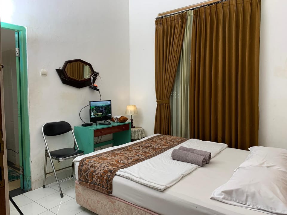 Griya Cemara Homestay Hostel in Special Region of Yogyakarta