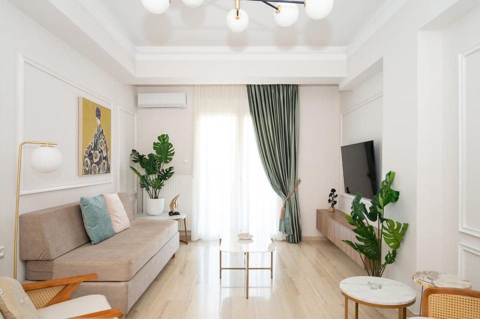 TV and multimedia, Living room, Seating area, air conditioner