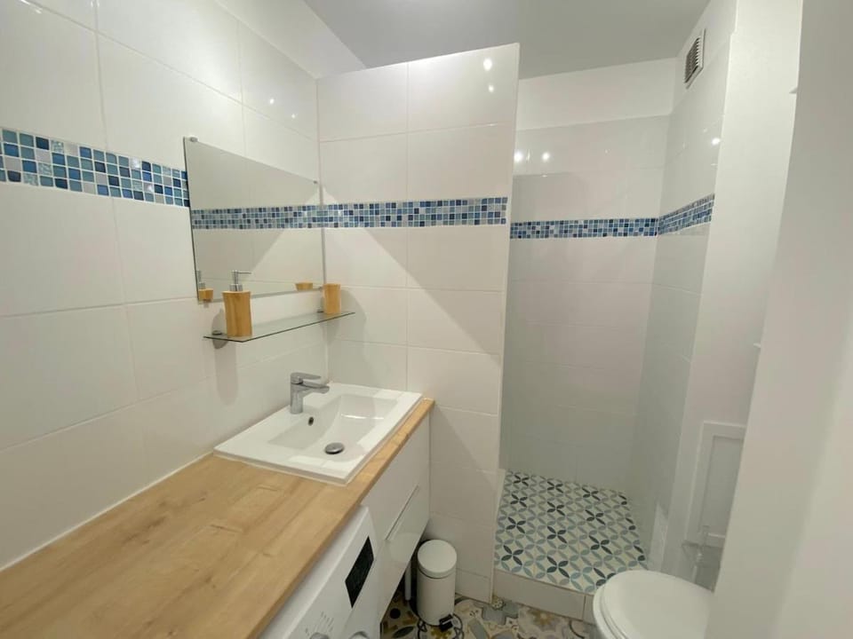 Studio avec piscine et jardin Apartment in Sanary-sur-Mer