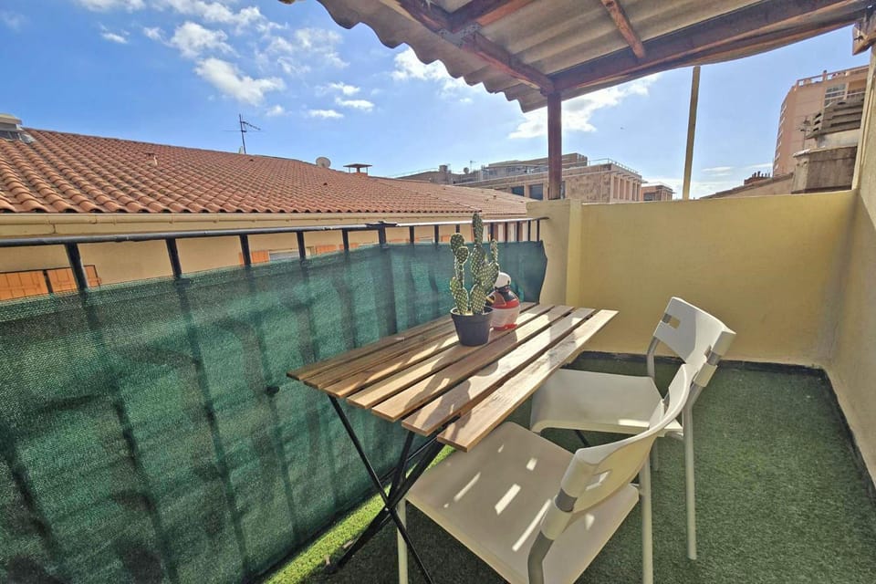 GregBnb - Studio RoofTop 27m2 - Terrasse 14m2 - Climatisé - 5e etage sans ascenseur Apartment in Toulon
