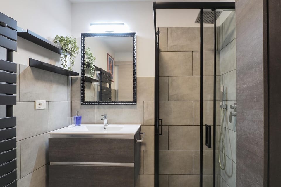 Shower, Bathroom