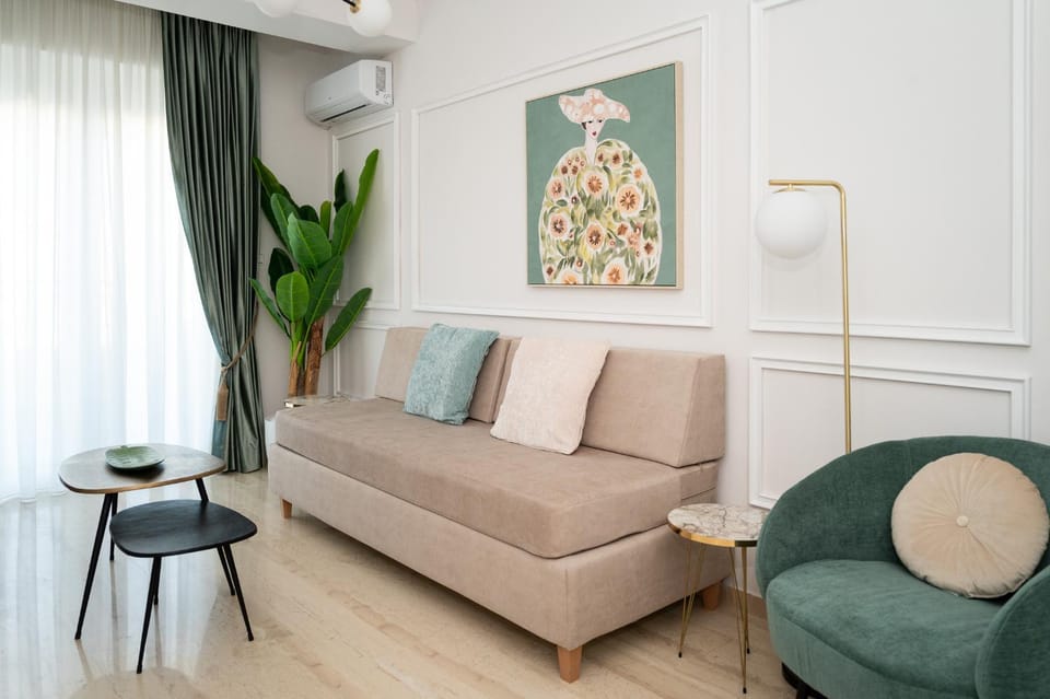 Living room, Photo of the whole room, Seating area, air conditioner
