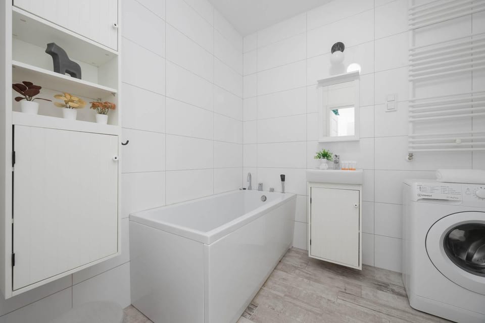 Bathroom, Bath