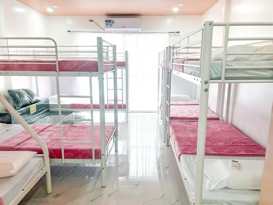 Rosie APT #1 -good for 20-30 people Apartment in Central Visayas