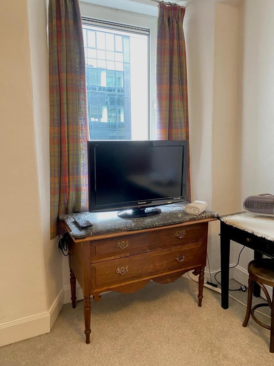 1 Bed Flat Near Edinburgh Castle Apartment in Edinburgh