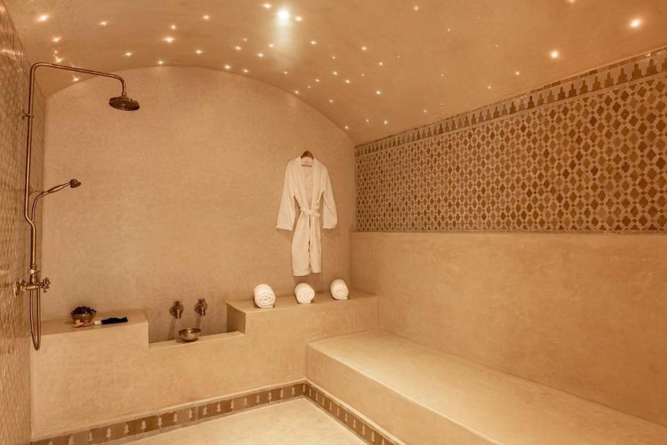 Luxury Villa Marrakech - Heated Pool Villa in Marrakesh-Safi