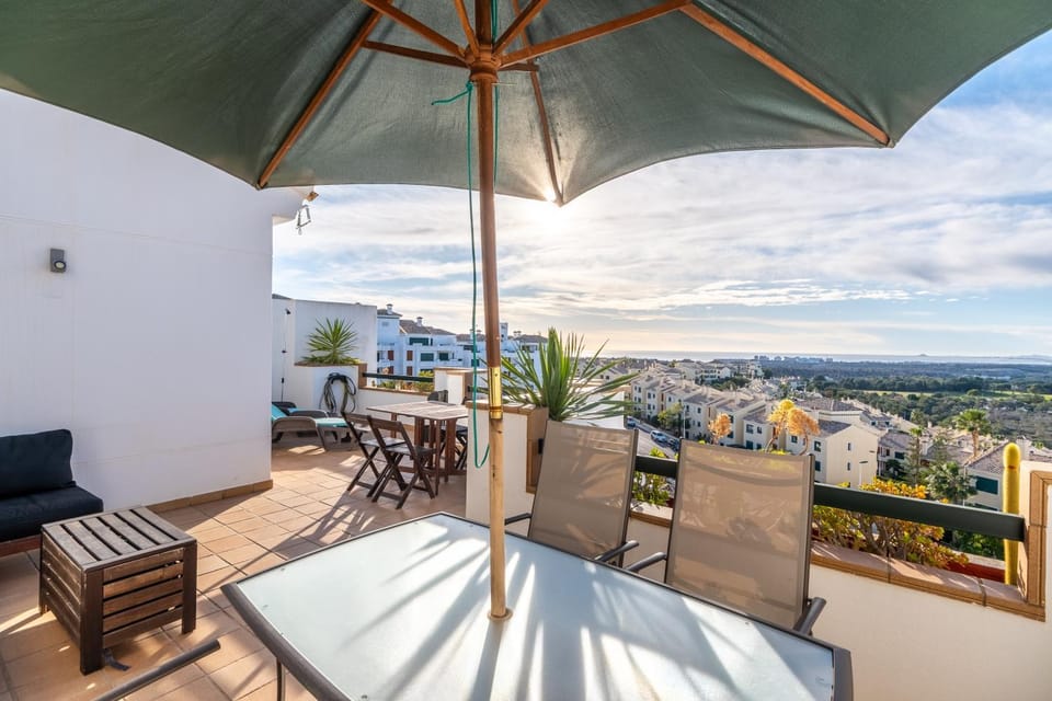 Property building, Balcony/Terrace, Living room