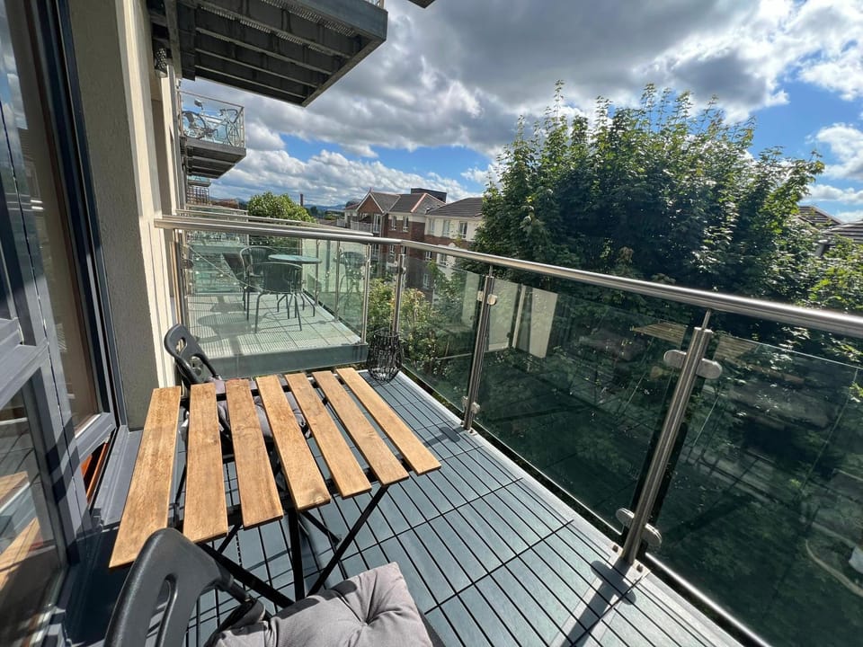 Newly Renovated D4 2BD The Aviva & Docklands Apartment in Dublin