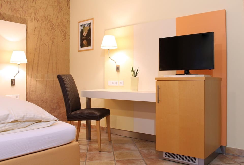 TV and multimedia, Photo of the whole room