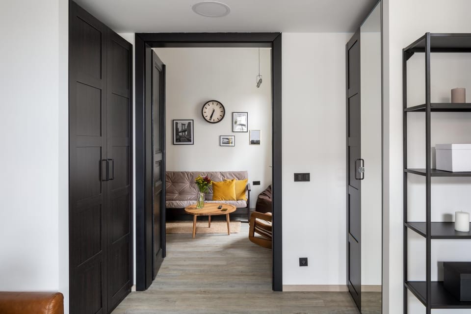 Living room, Photo of the whole room, Seating area, wardrobe