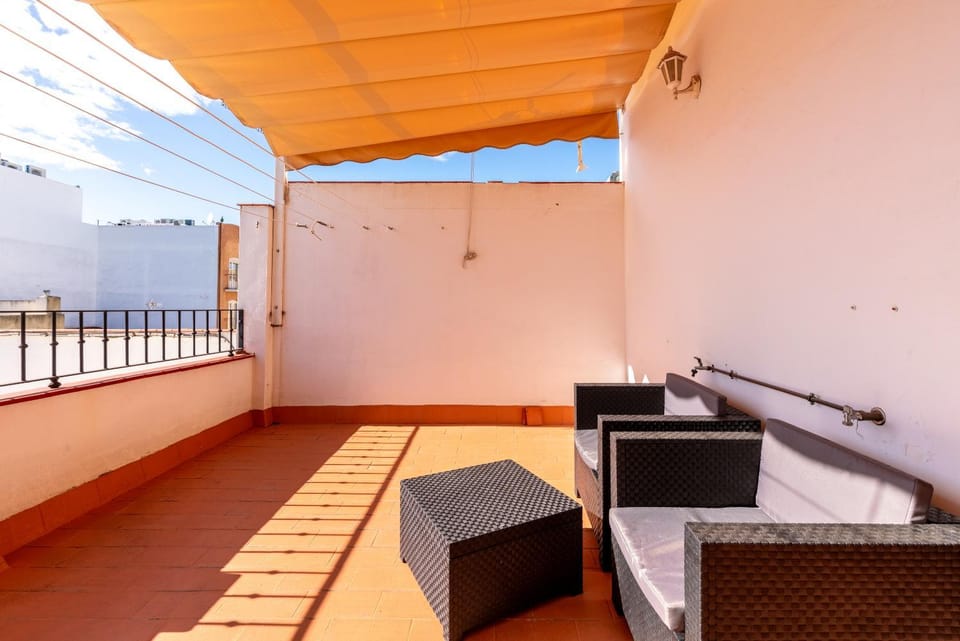 AoA Ático Triana Private Terrace Apartment in Seville