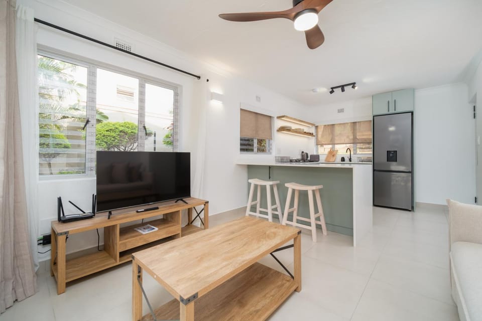 Ocean Breeze Escape Apartment in Dolphin Coast