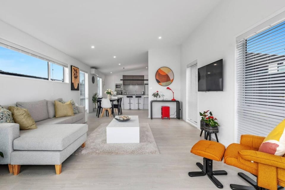 Brand New modern home 3 bedrooms - lakes House in Tauranga