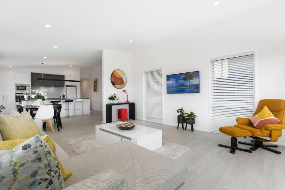 Brand New modern home 3 bedrooms - lakes House in Tauranga