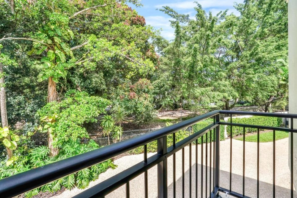 Balcony/Terrace, Garden view