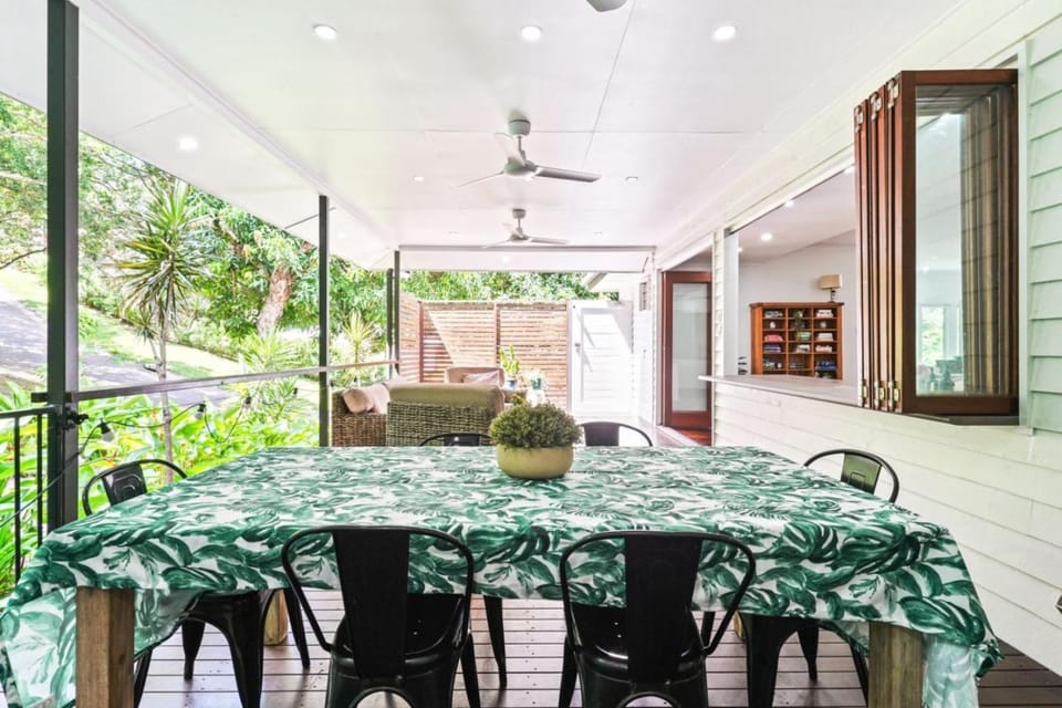 The Residence- Rainforest Retreat House in Cairns
