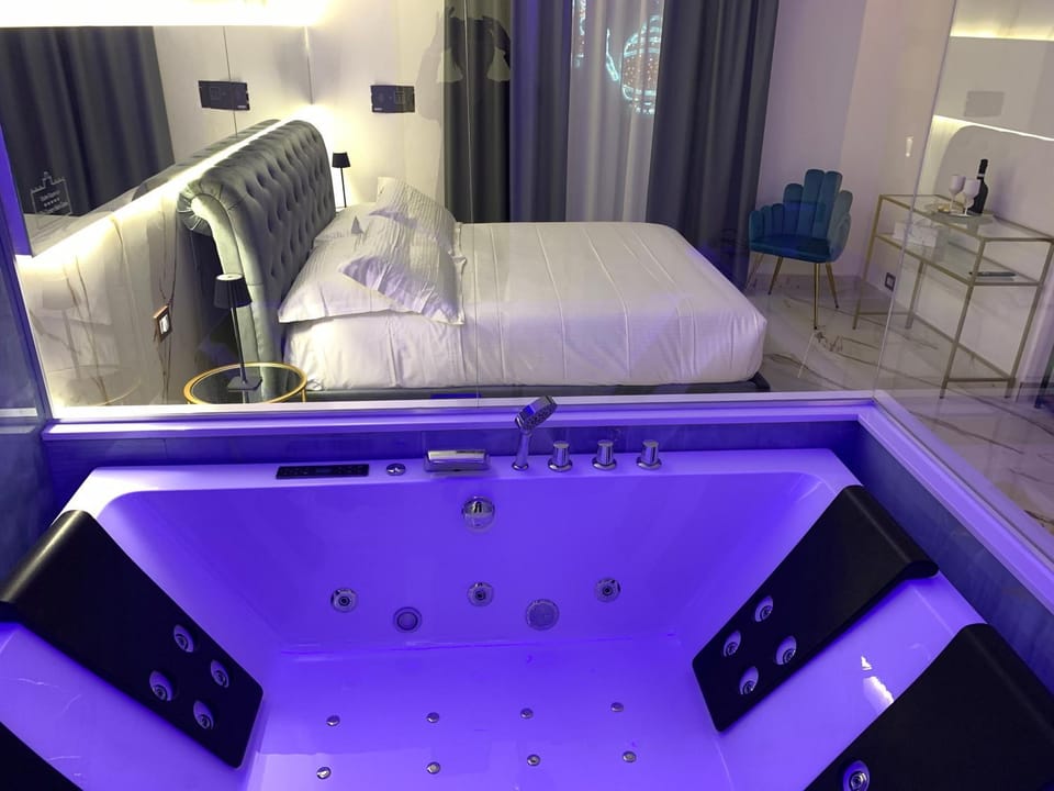 Bedroom, Bath