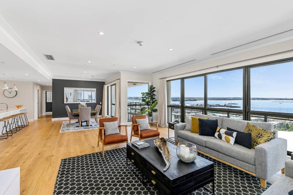 TV and multimedia, Living room, Dining area, Sea view