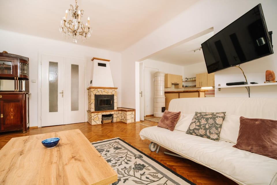 TV and multimedia, Living room