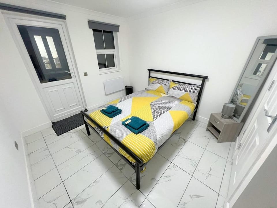 NEW 5-bedroom house in Croydon South London House in Croydon