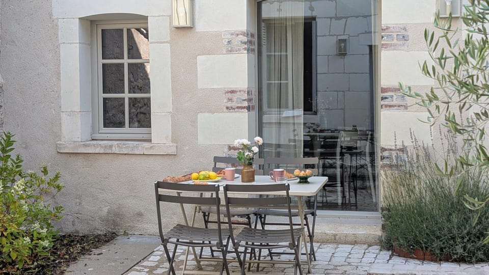 Property building, Patio, Day, Garden, View (from property/room), Food, Time of day
