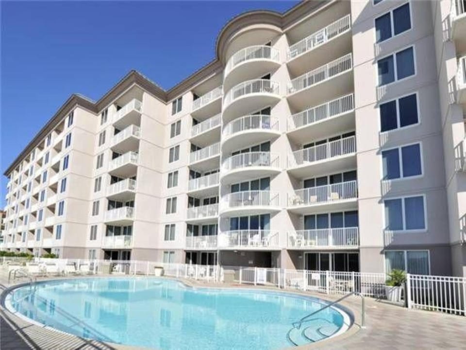 Property building, Day, View (from property/room), Balcony/Terrace, Pool view, Swimming pool, sunbed