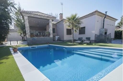 "La Casa de Alfar" con Piscina, Barbacoa y a 10 min Puy du Fou House in Castile-La Mancha