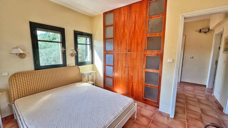 Bed, Photo of the whole room, Bedroom, wardrobe