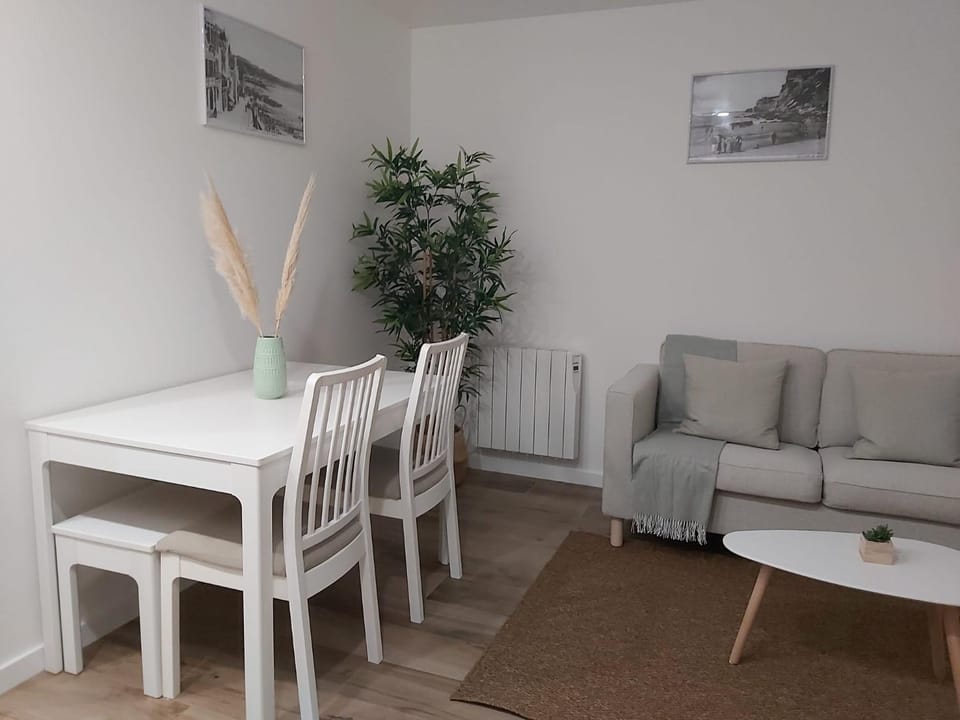 Apartamento 1Andar Pátio Higínio Apartment in Nazaré