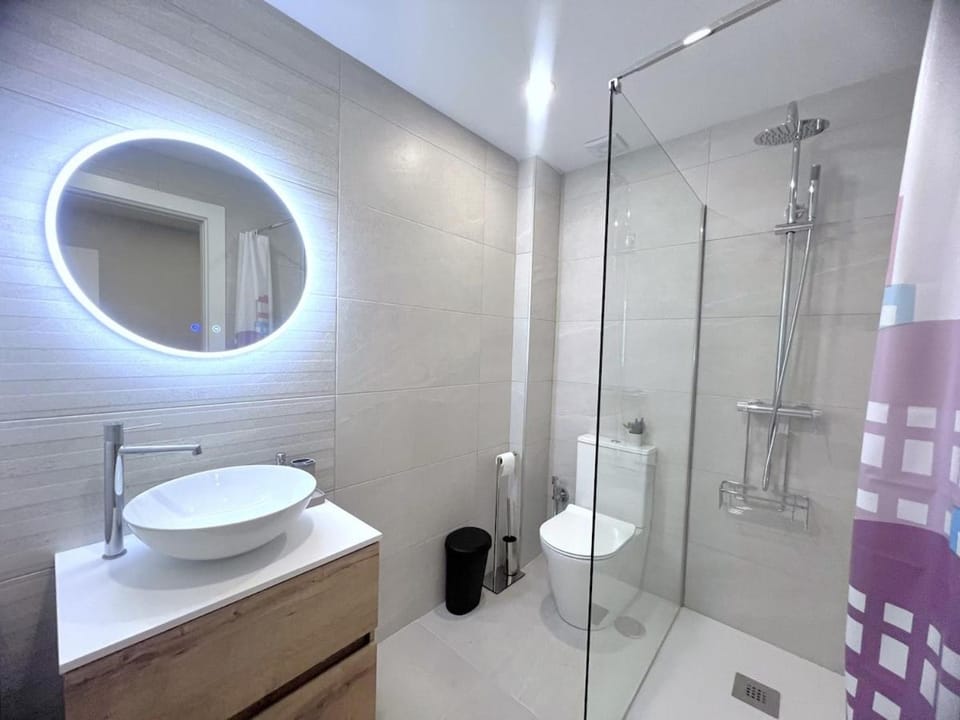 Evans Realty BO Martiricos Estudio & Renovado Apartment in Malaga