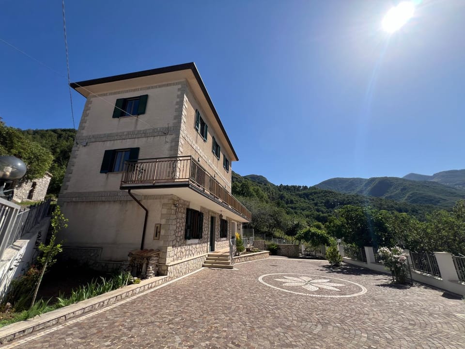 Property building, Day, Natural landscape, Mountain view