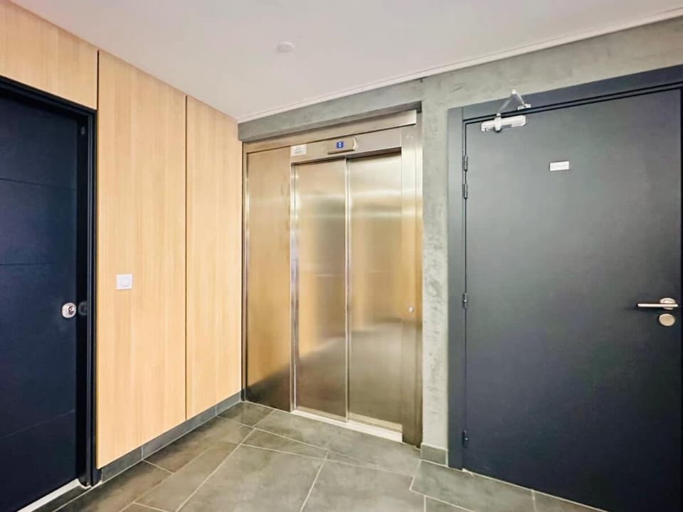 elevator