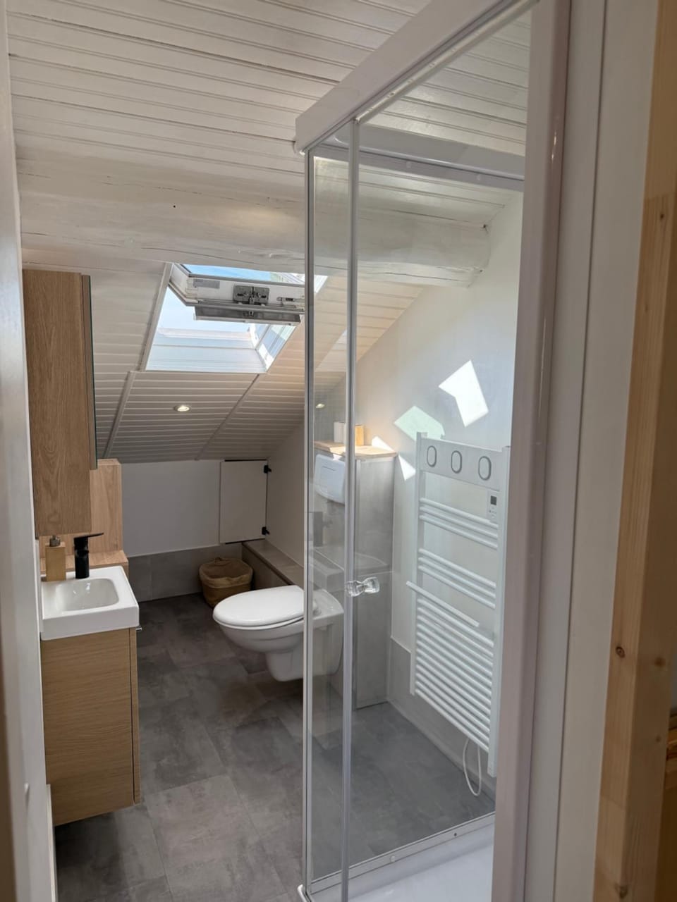 Shower, Bathroom