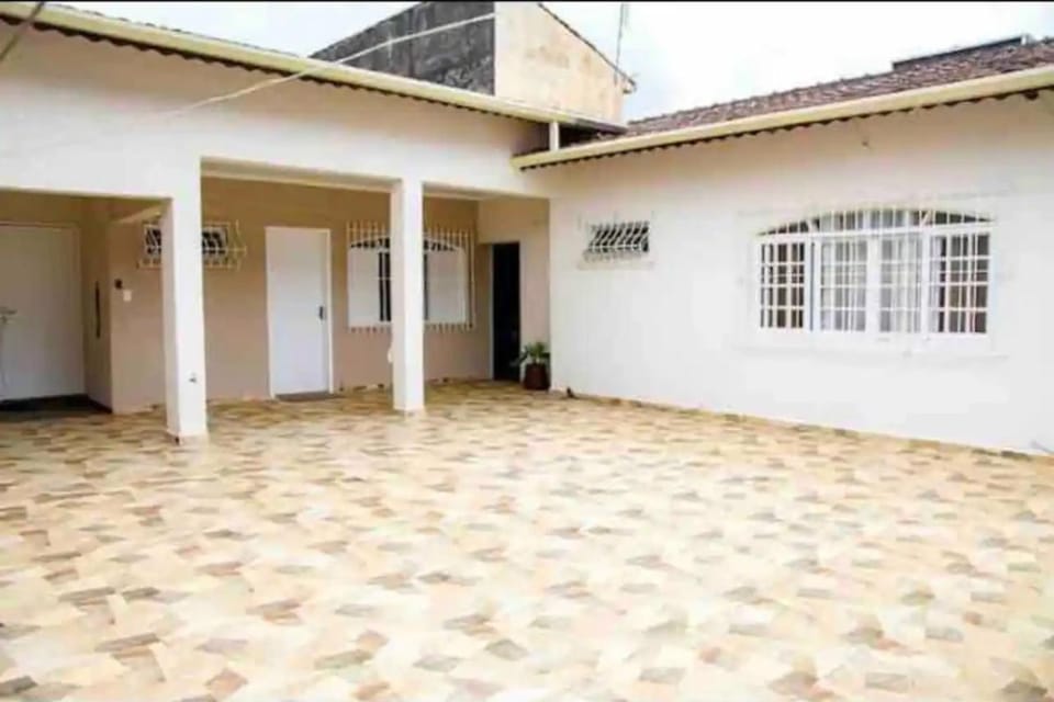 Casa completa Caragua a 200 metros da praia House in Caraguatatuba